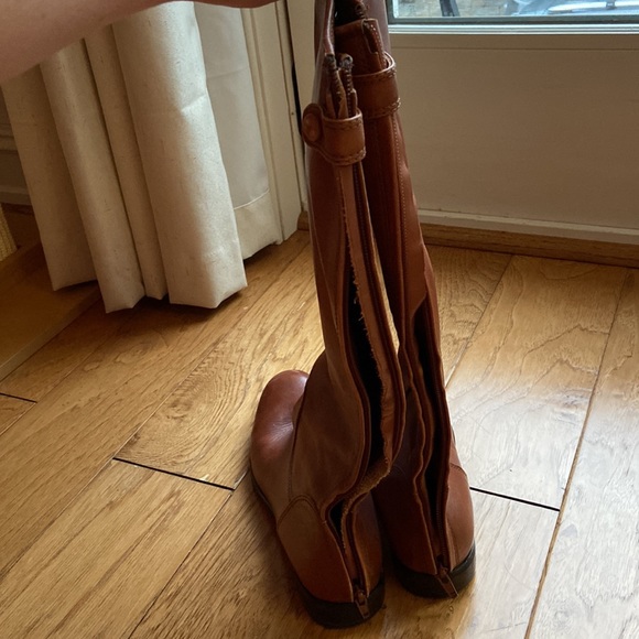Brown riding boots - Picture 3 of 6